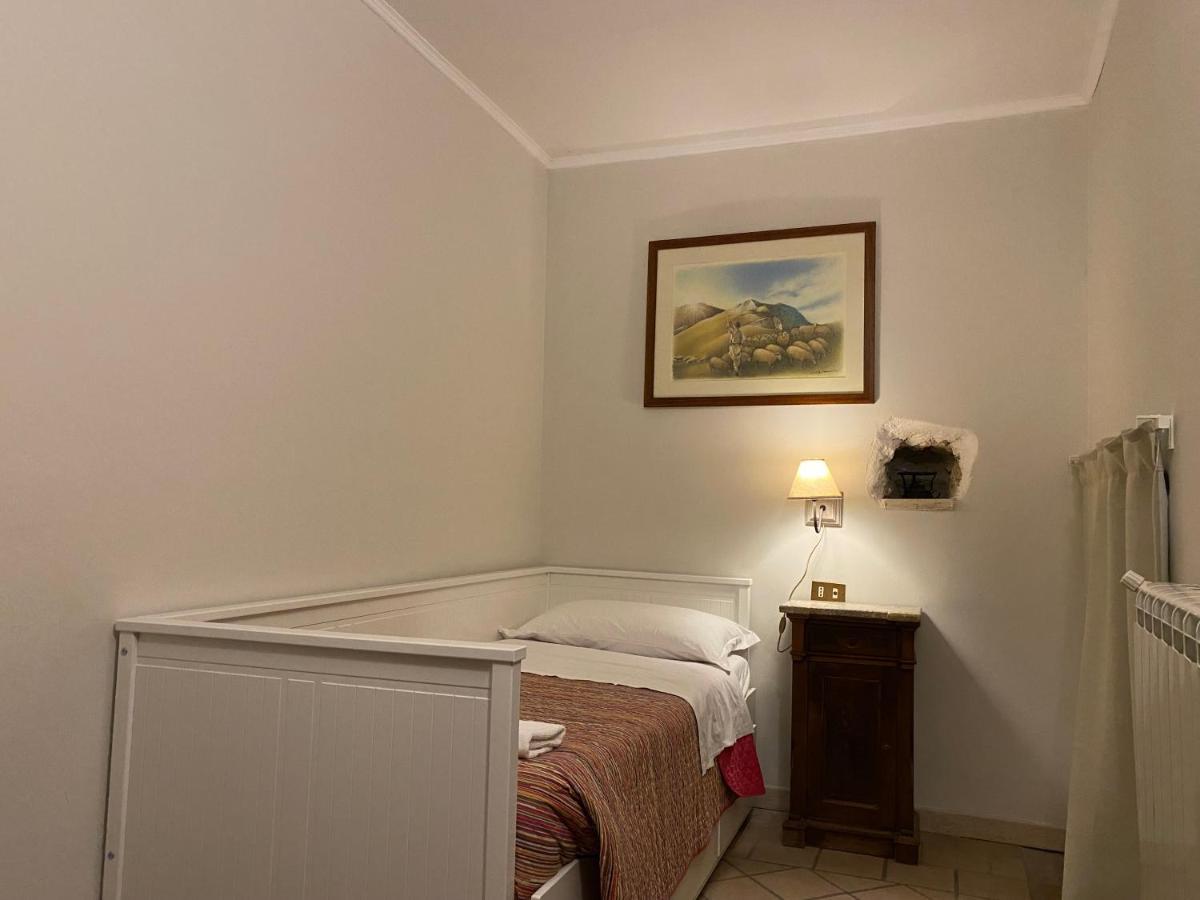 Aparthotel Residenza La Torre Santo Stefano Di Sessanio Esterno foto