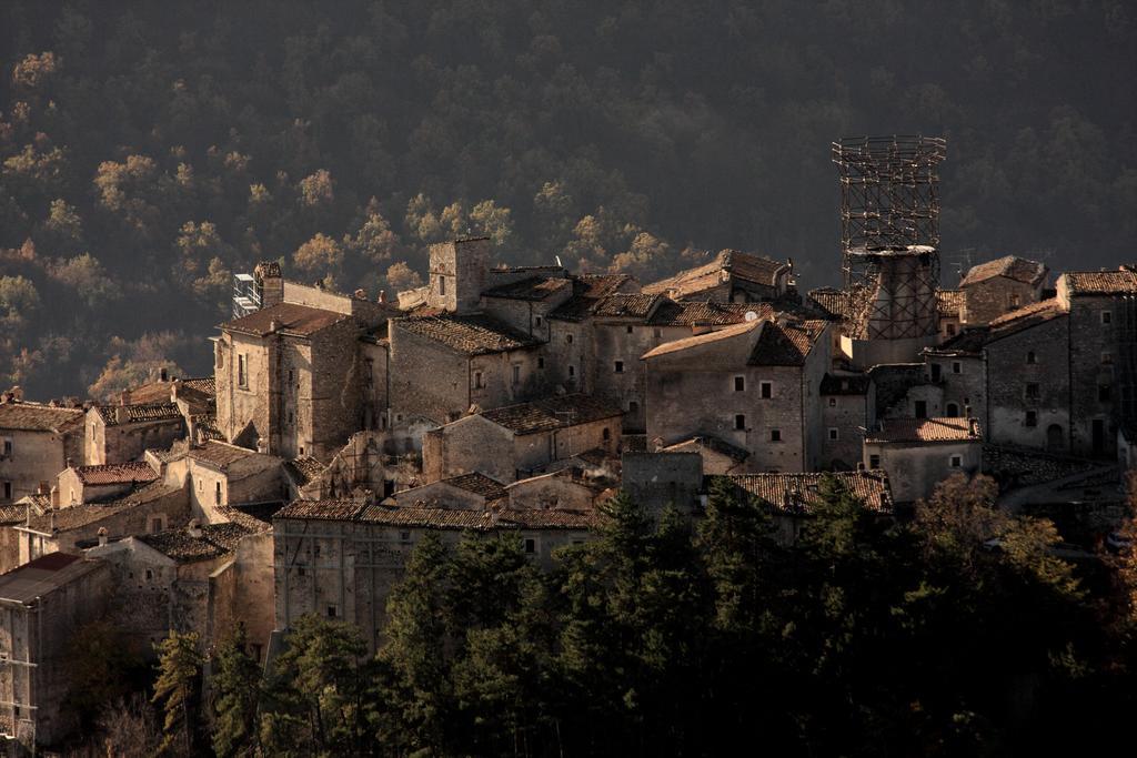Aparthotel Residenza La Torre Santo Stefano Di Sessanio Esterno foto
