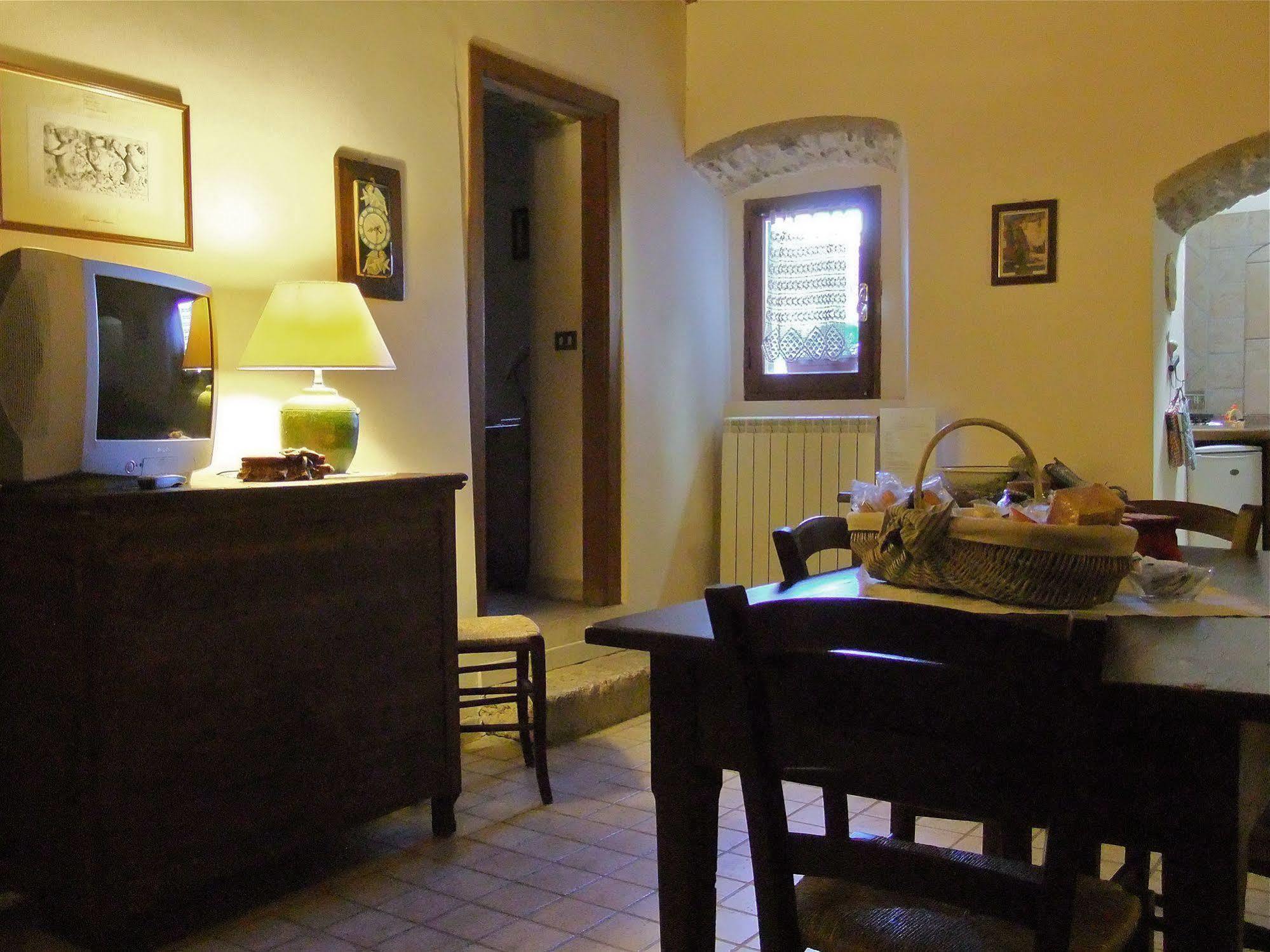Aparthotel Residenza La Torre Santo Stefano Di Sessanio Esterno foto