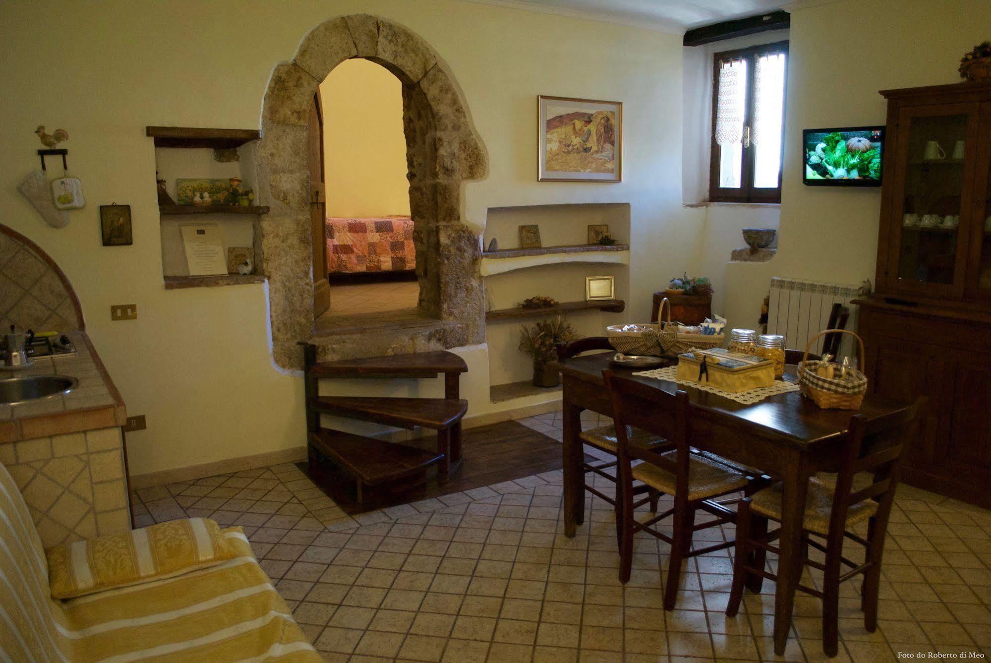 Aparthotel Residenza La Torre Santo Stefano Di Sessanio Esterno foto