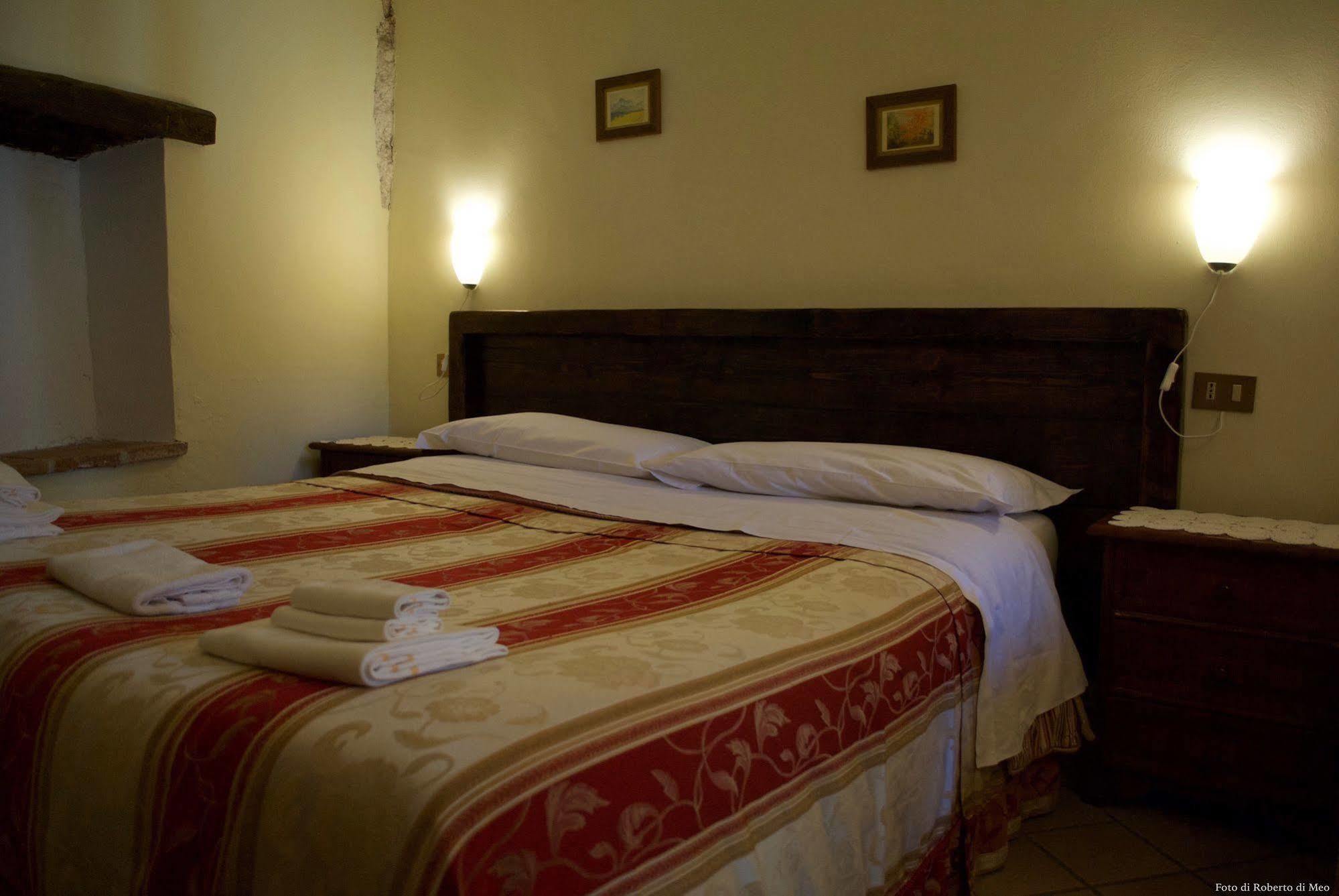 Aparthotel Residenza La Torre Santo Stefano Di Sessanio Esterno foto