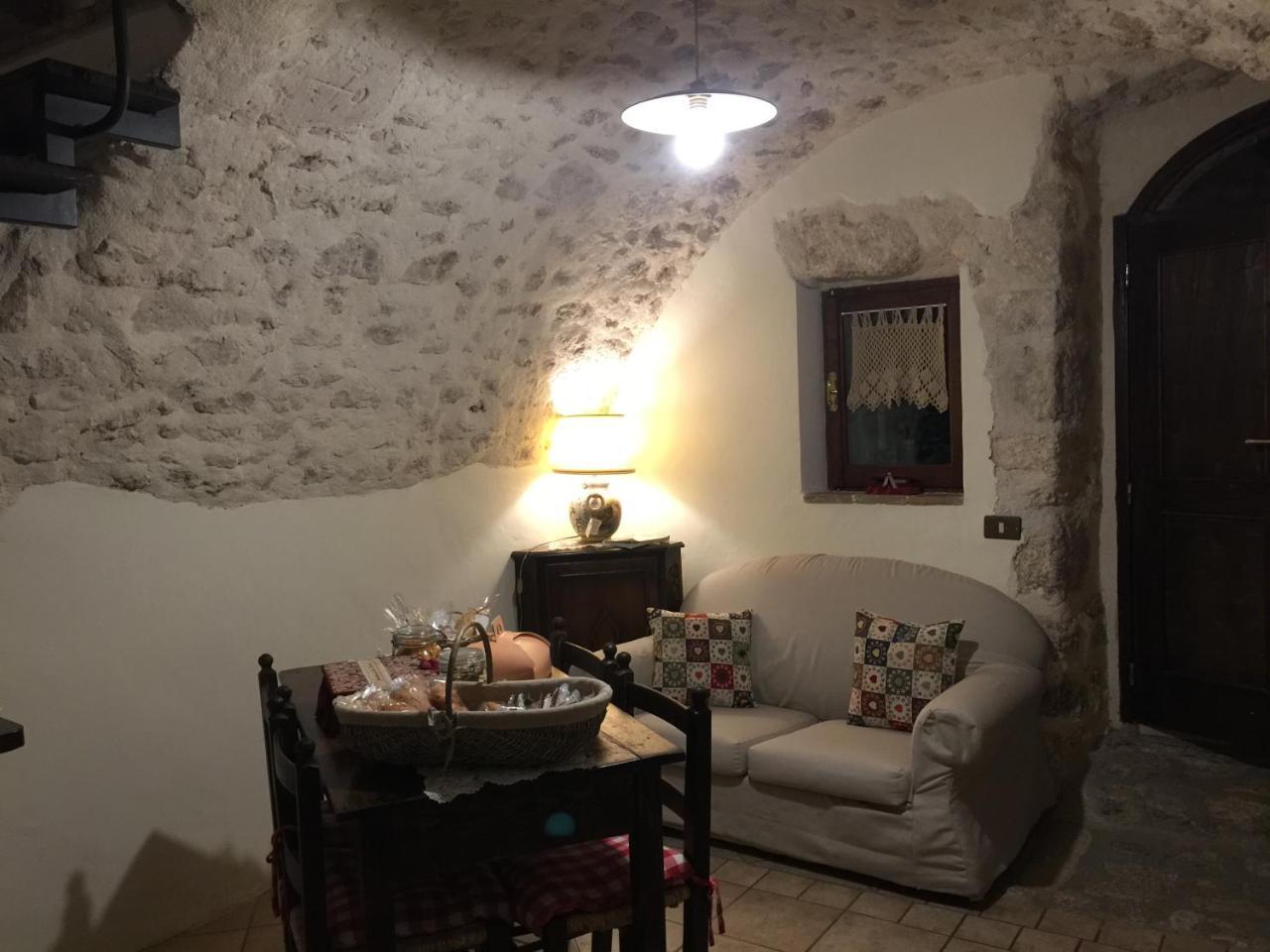 Aparthotel Residenza La Torre Santo Stefano Di Sessanio Esterno foto