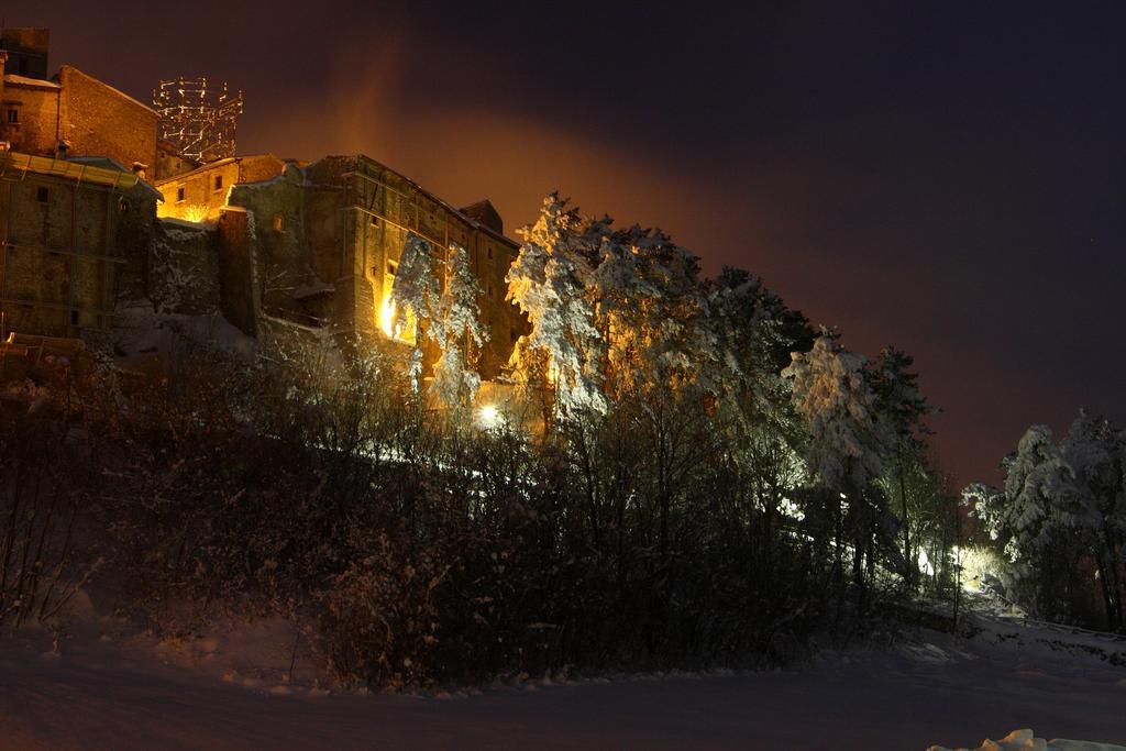 Aparthotel Residenza La Torre Santo Stefano Di Sessanio Esterno foto