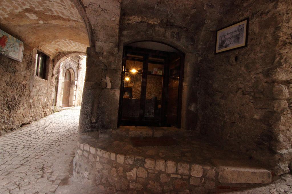 Aparthotel Residenza La Torre Santo Stefano Di Sessanio Esterno foto