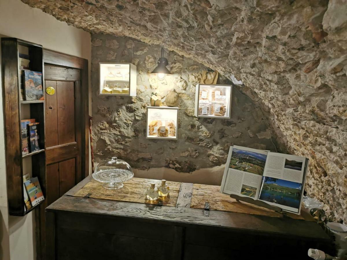 Aparthotel Residenza La Torre Santo Stefano Di Sessanio Esterno foto